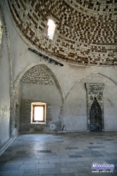 Wnętrze meczetu w Fortezzy
